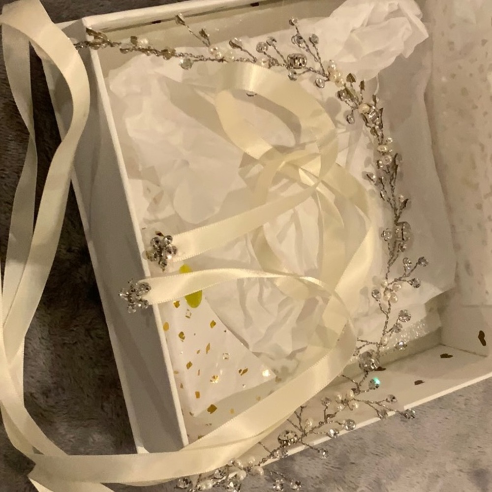 UNTAMED PETALS BY AMANDA JUDGE BHLDN Josephine Halo